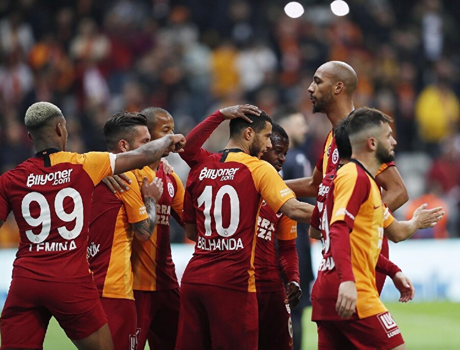 Avrupa'nın en iyi futbol takımları arasında Galatasaray 23. sırada yer aldı
UEFA'nın, 1955-2019 yıllarında Şampiyonlar Ligi'nde mücadele eden takımların başarılarına göre belirlediği listede Galatasaray, 23. sırayı alarak en başarılı Türk takımı unvanını elde etti.