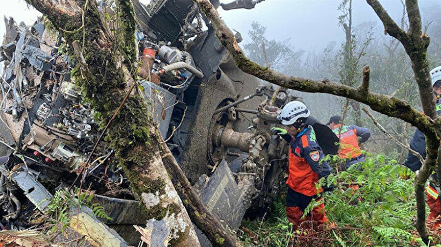 Tayvan'da askeri helikopter düştü: Genelkurmay Başkanı hayatını kaybetti
