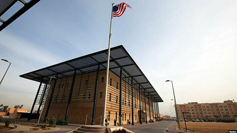 ABD'nin Bağdat Büyükelçisi Irak Dışişleri Bakanlığına çağrıldı
İranlı General Kasım Süleymani'nin Trump'ın talimatıyla Irak'ta öldürülmesinin ardından ABD'nin hava saldırılarına devam etmesi sebebiyle Bağdat Büyükelçisi Matthew Tueller, Irak Dışişleri Bakanlığına çağrıldı.