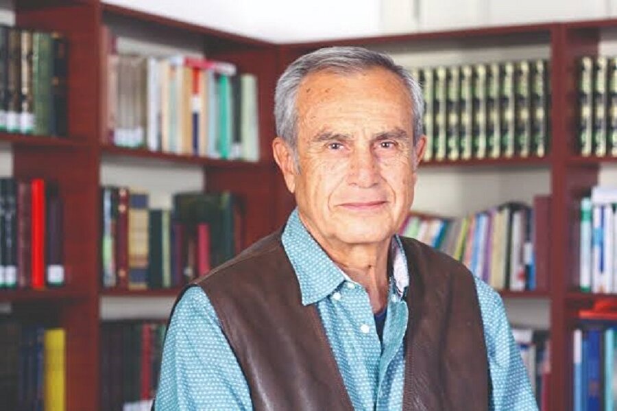 Dr. Mustafa Merter