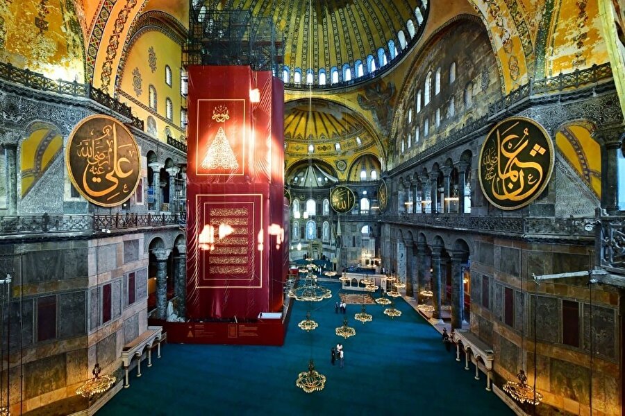 Ayasofya Camii'nin içinden kare