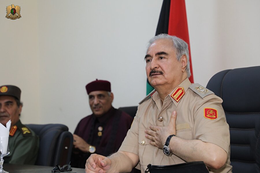 Libya'nın doğusundaki gayrimeşru silahlı güçlerin lideri Halife Hafter.