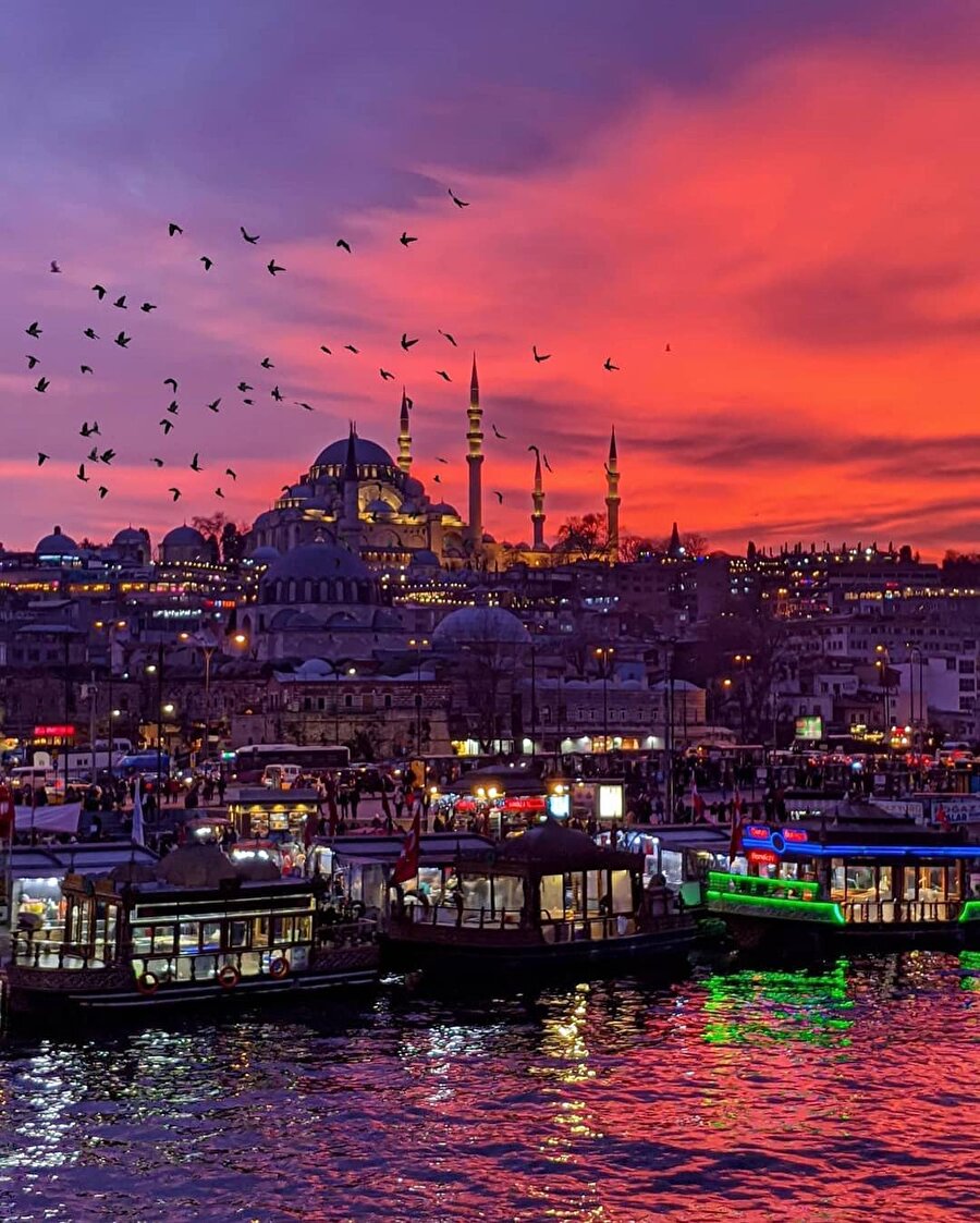Geceyi aydınlatan İstanbul 🌟