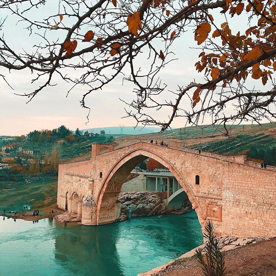 Tek bir fotoğrafla Malabadi Köprüsü’nün güzelliğini anlatmaya geldik 😌