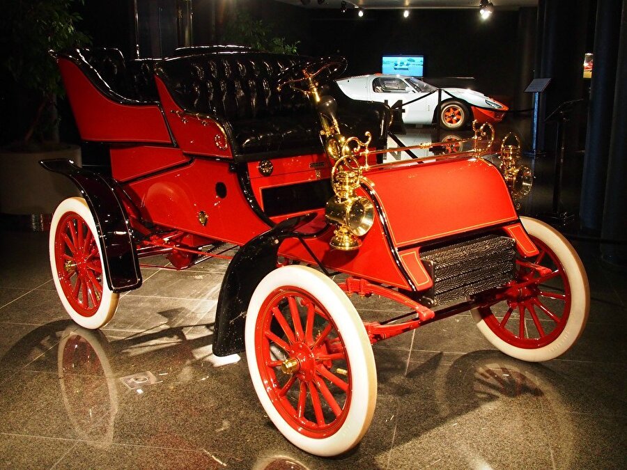 Ford'un ilk arabası

                                    
                                