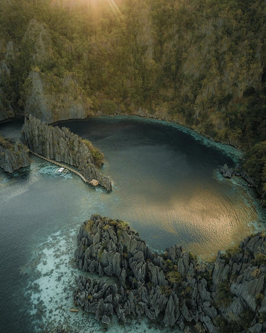 Burası, tüm büyüleyiciliğiyle Coron adası ✨