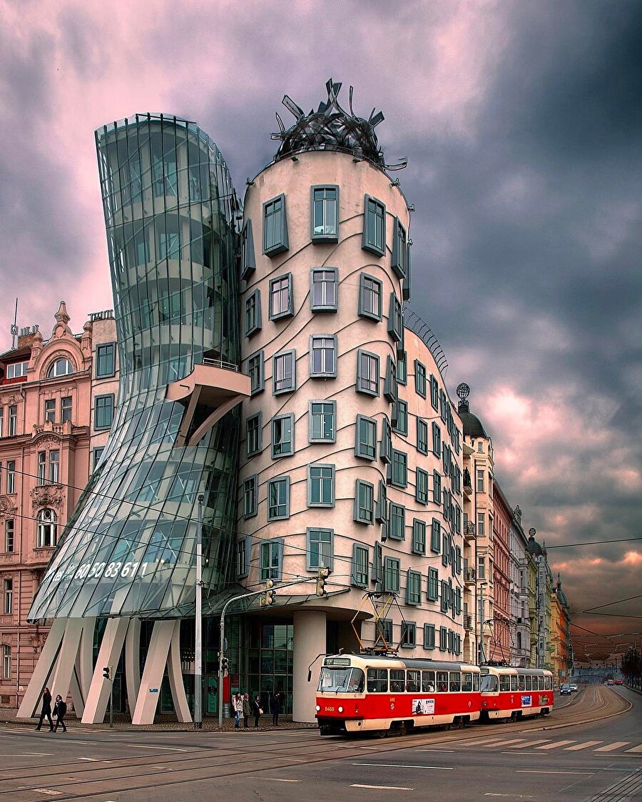 Prag’ın modern yapısı: Dans Eden Ev 😍