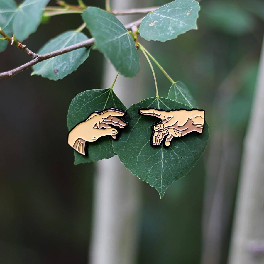 Broşlara sanatsal bir dokunuş: Pin Museum  🙌