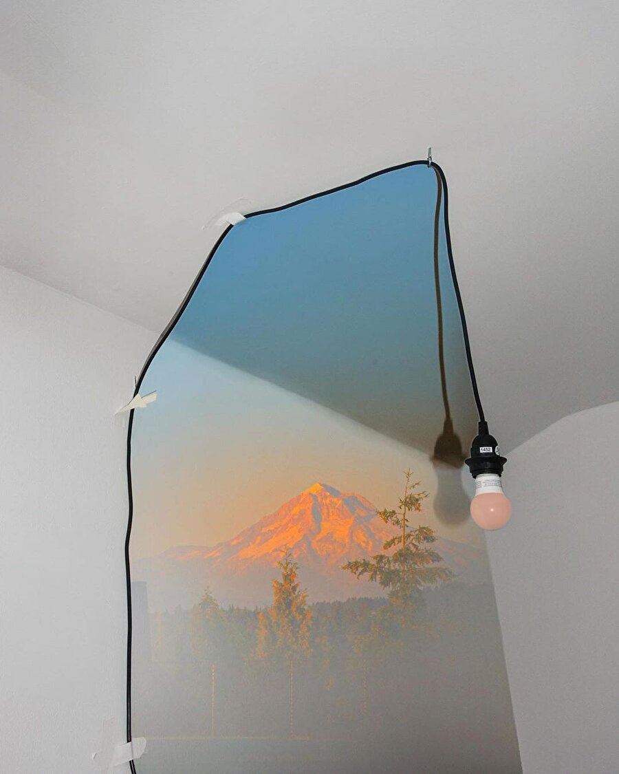 Dijital ortamda oluşturulmuş düşsel sahneler...