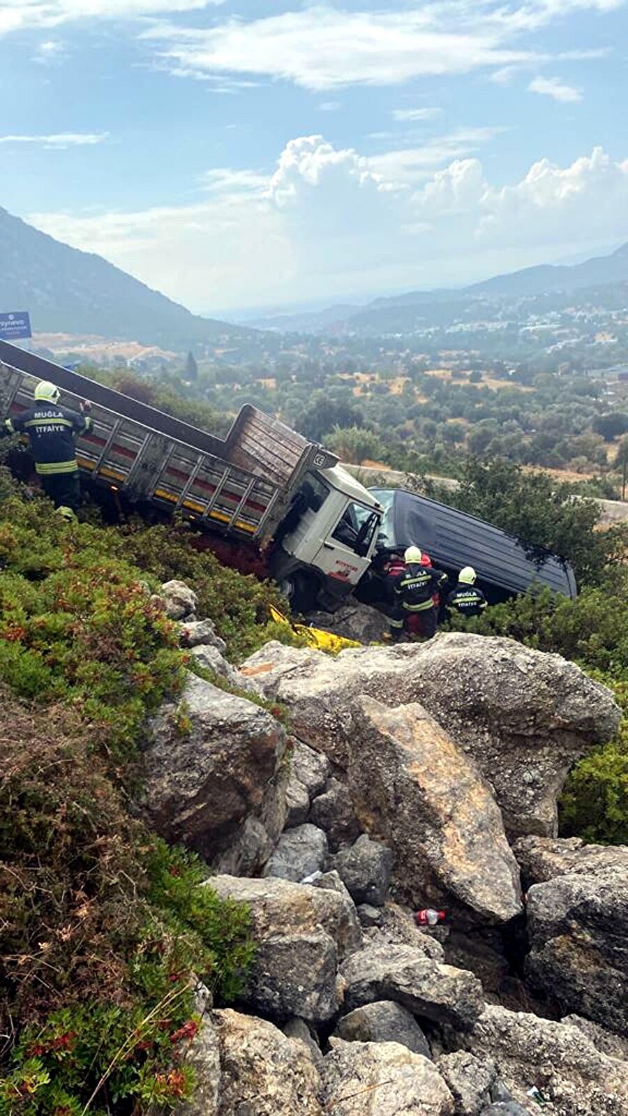 İbrahim Tatlıses, Bodrum'da trafik kazası geçirdi: Olay yerinden görüntüler