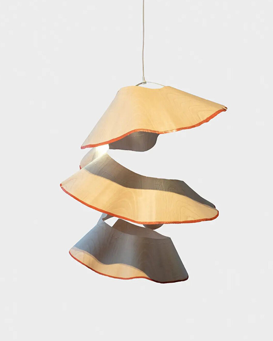 Kalemtraş talaşlarından ilhamla tasarlanan avize başlıkları 💡