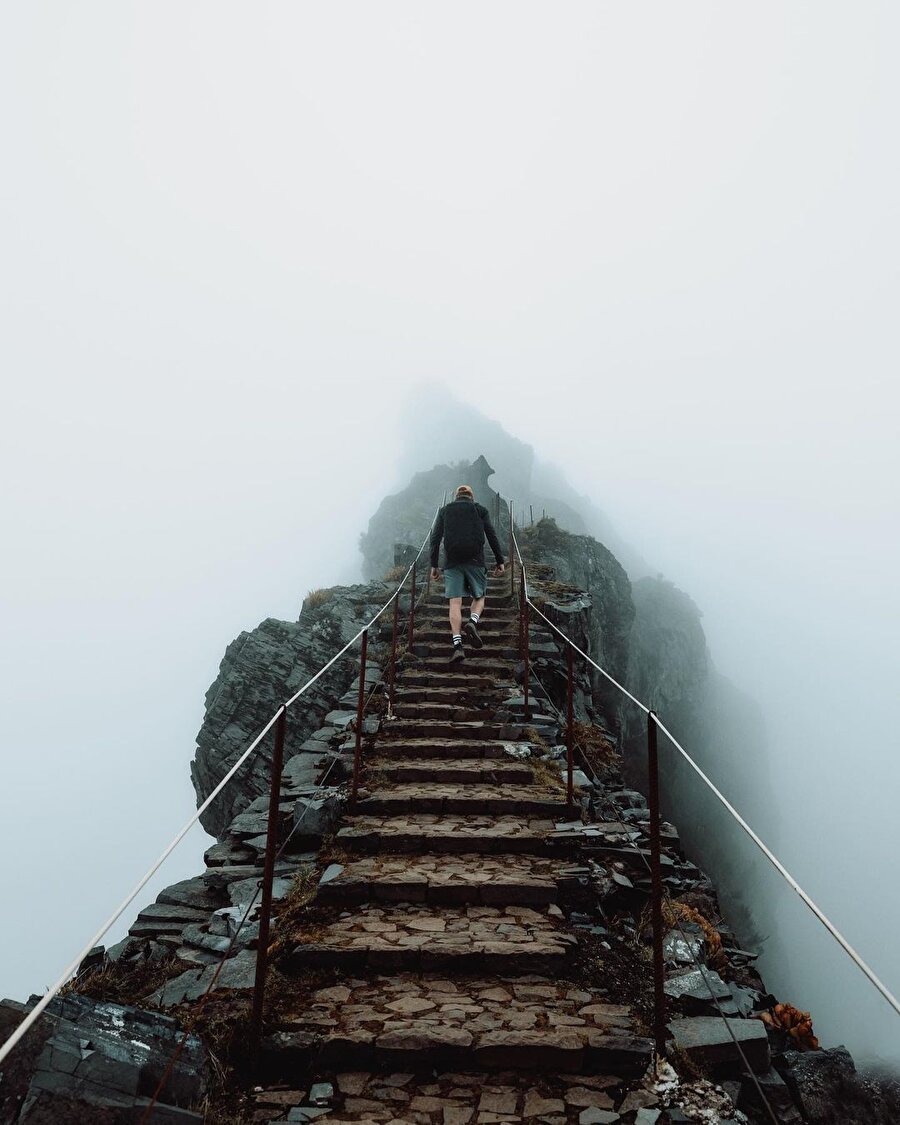 Pico do Arieiro’dan Pico Ruivo’ya büyüleyici yürüyüş 🚶‍♂️