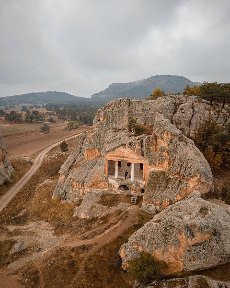 Koruduğu antik tarihiyle Midas Anıtı 🏛
