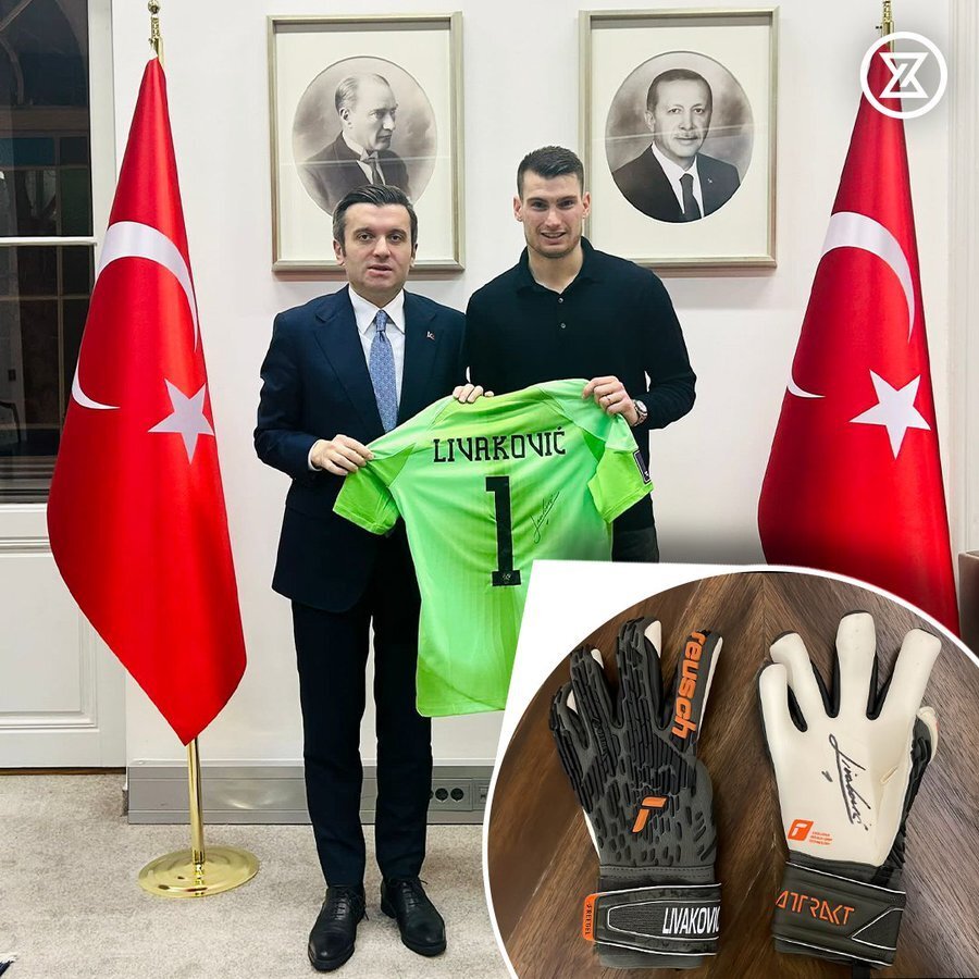 Livakovic, Dünya Kupası'nda giydiği forma ve eldiveni depremzedelere bağışladı
