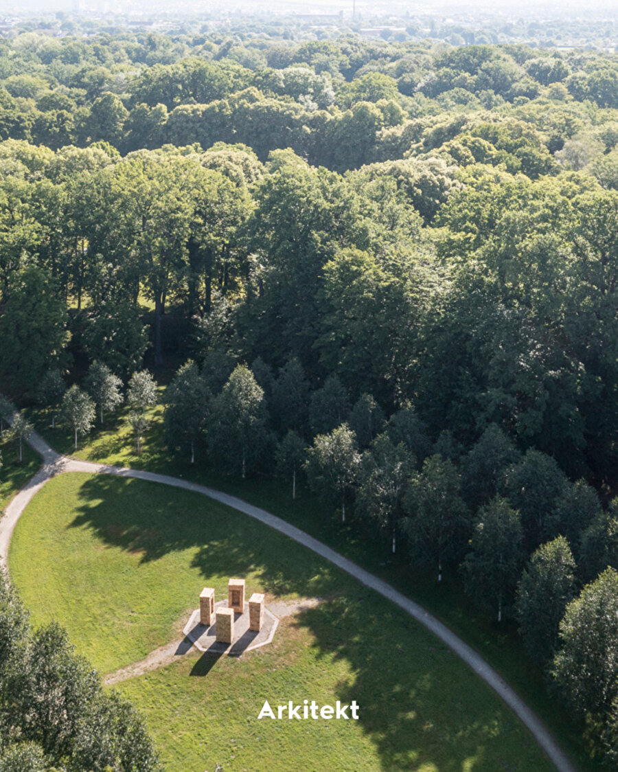 Yeşiller Ortasında Bir Tefekkür Alanı