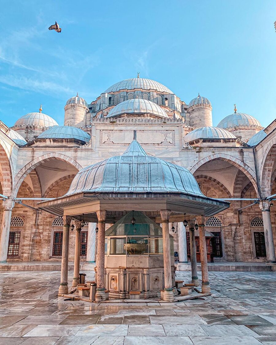 Tarihi Yarımada’ya Hakim Şehzadebaşı Camii 🕌