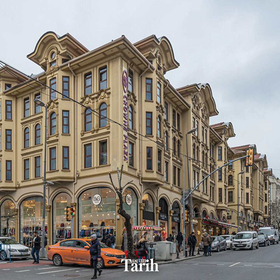 Mimar Kemaleddin Bey'in tasarladığı yapı: Tayyare Apartmanları