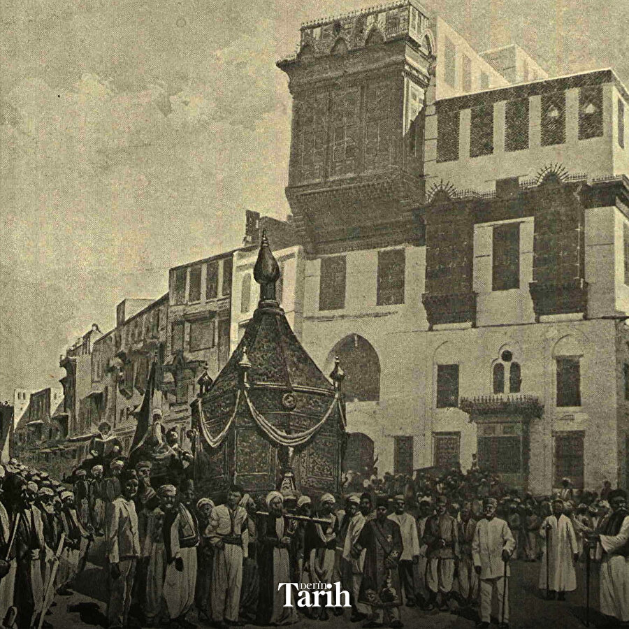 Hac zamanı geleneklerinden Surre Alayı 