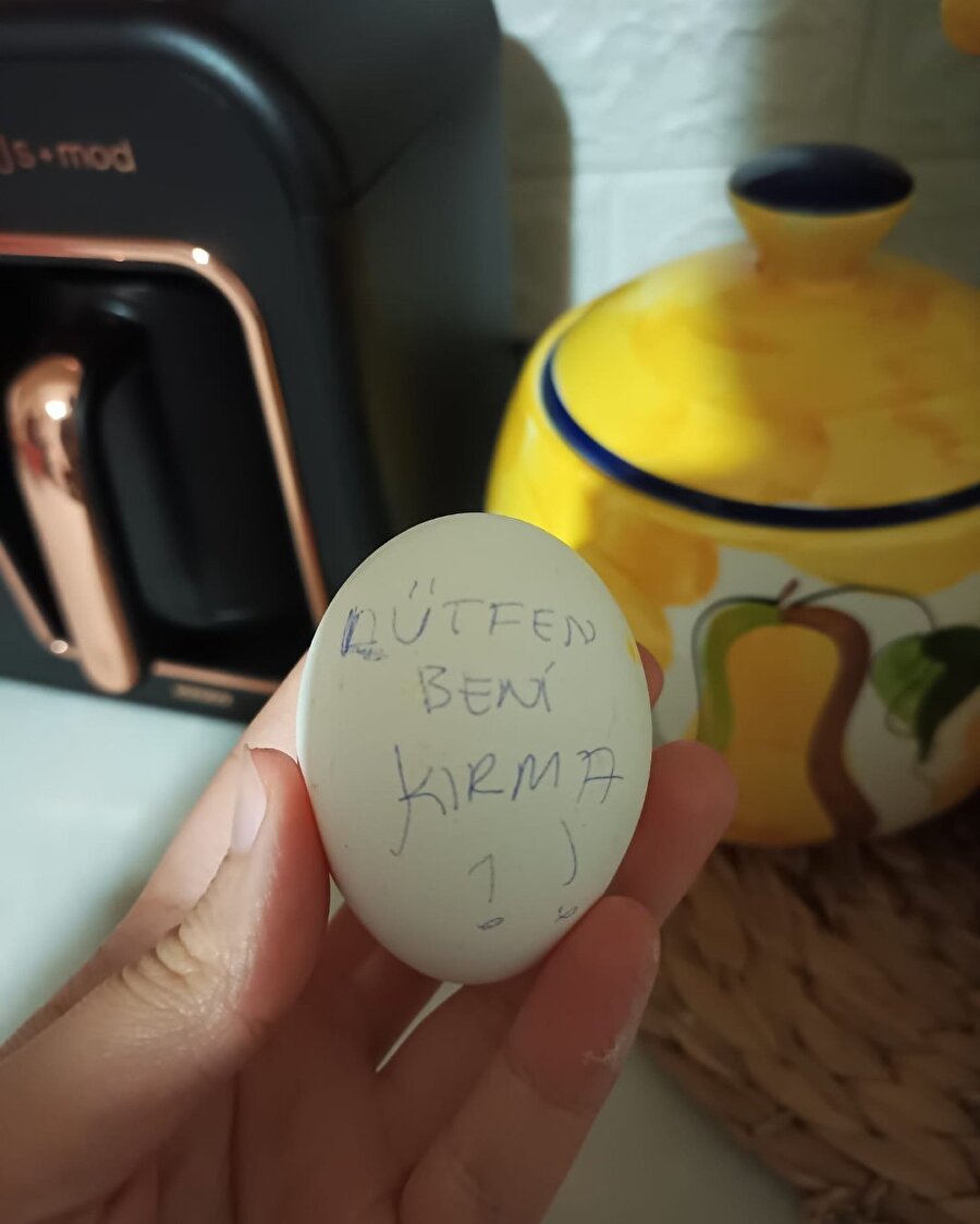 Kalbimin girişine astığım tabela