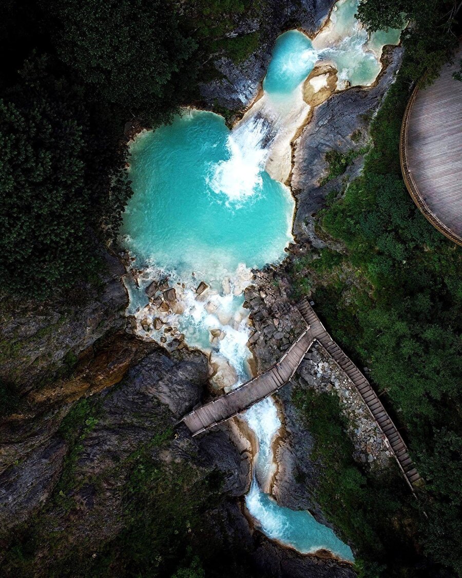 Turkuaz rengiyle büyüleyen Mavi Göl ✨