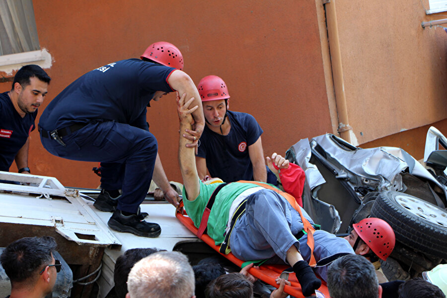 Kağıthane’de kamyonet paniği: Bir adımla kurtuldum