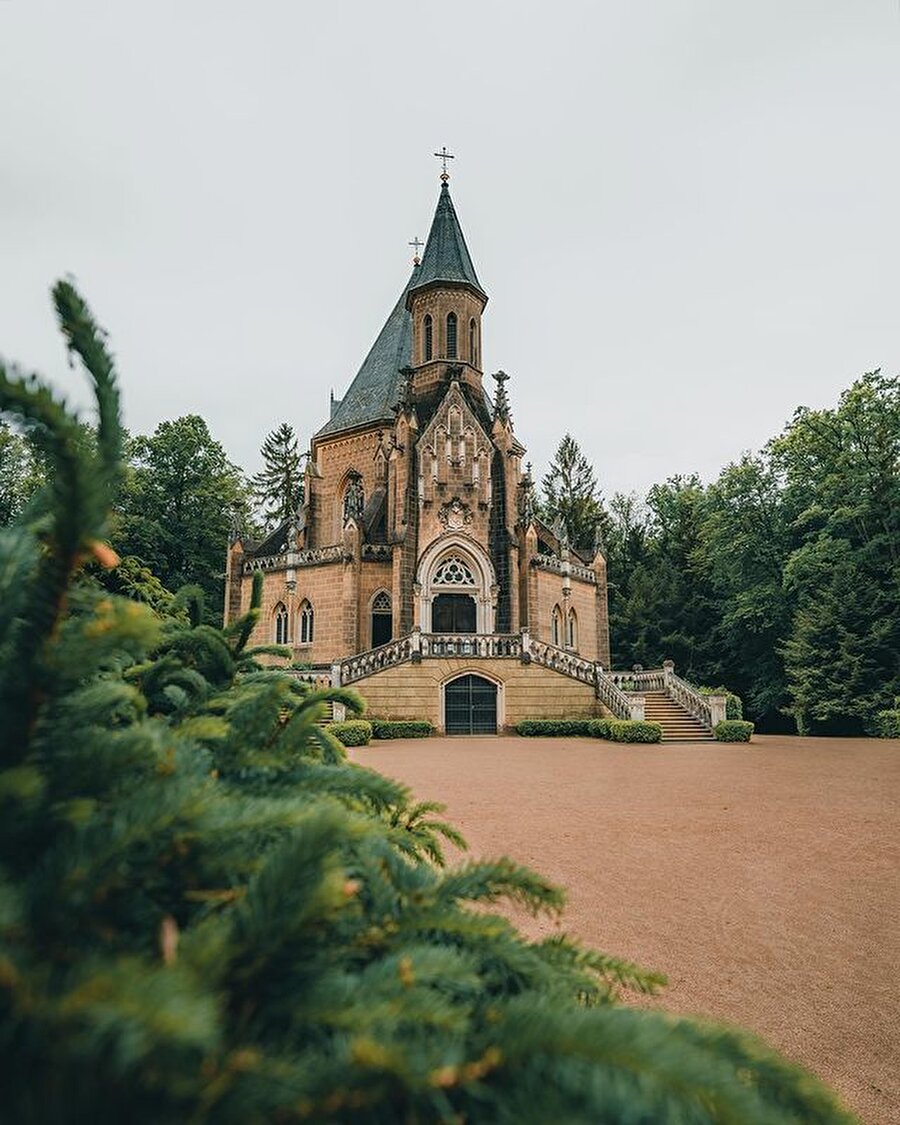 Schwarzenberg ailesi fertleri için inşa ettirilen mezar 🙌