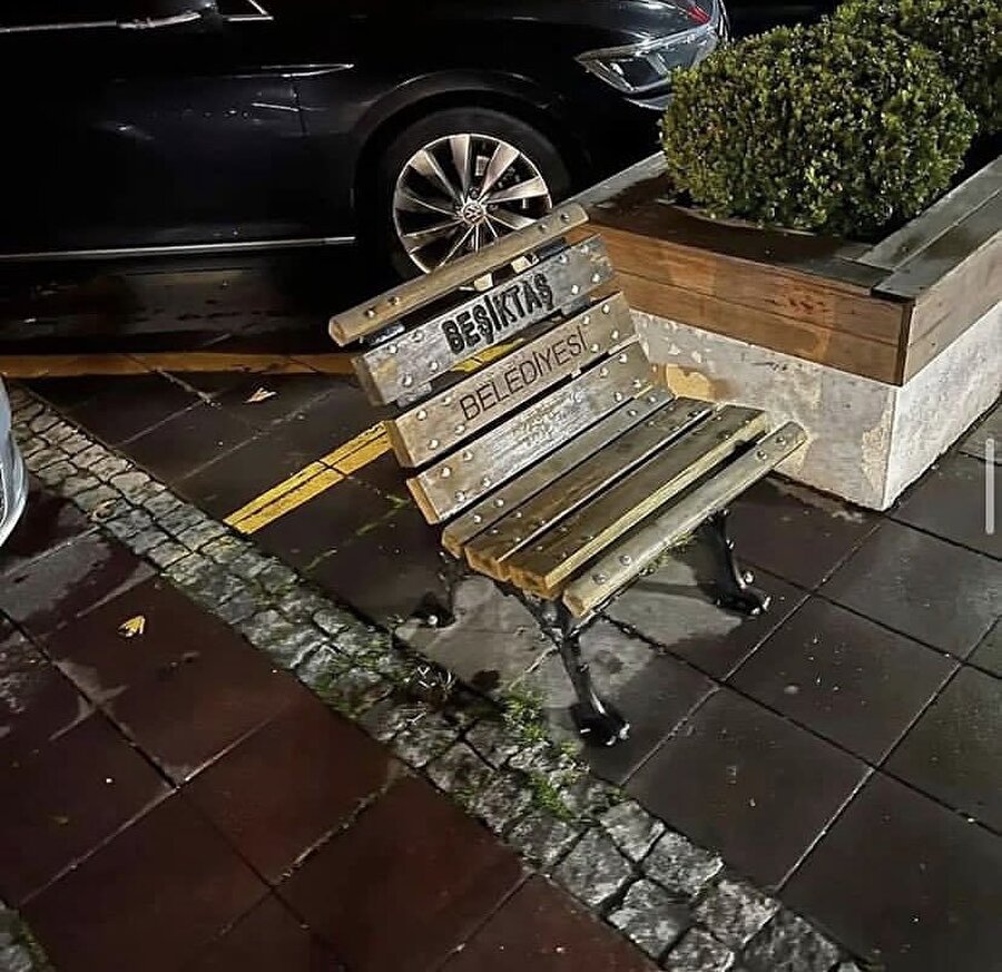 Şu haline bak yapayalnızsın