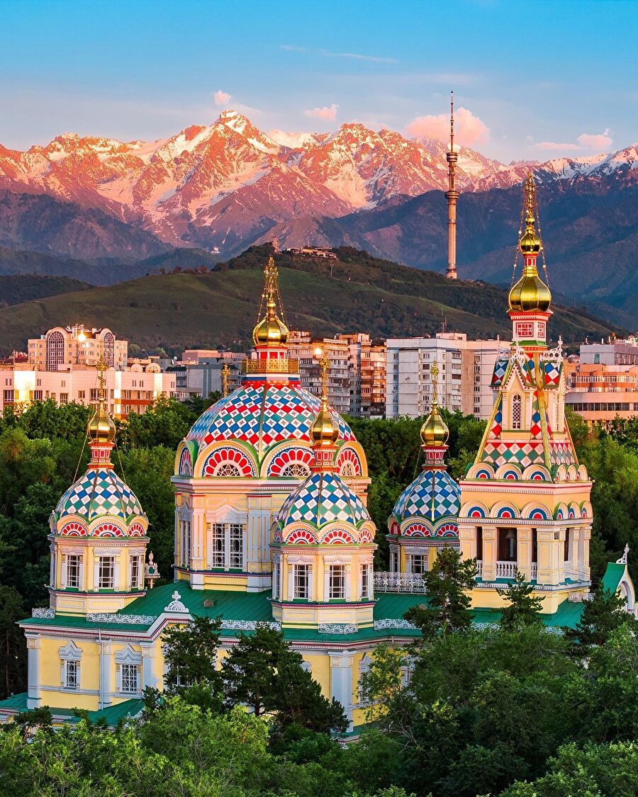 Kazakistan’ın en büyük şehri: Almatı 📍