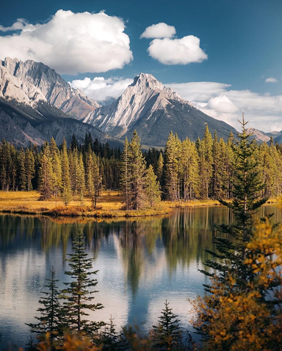 Zirveleriyle ünlü Kanada Kayalık Dağları ✨