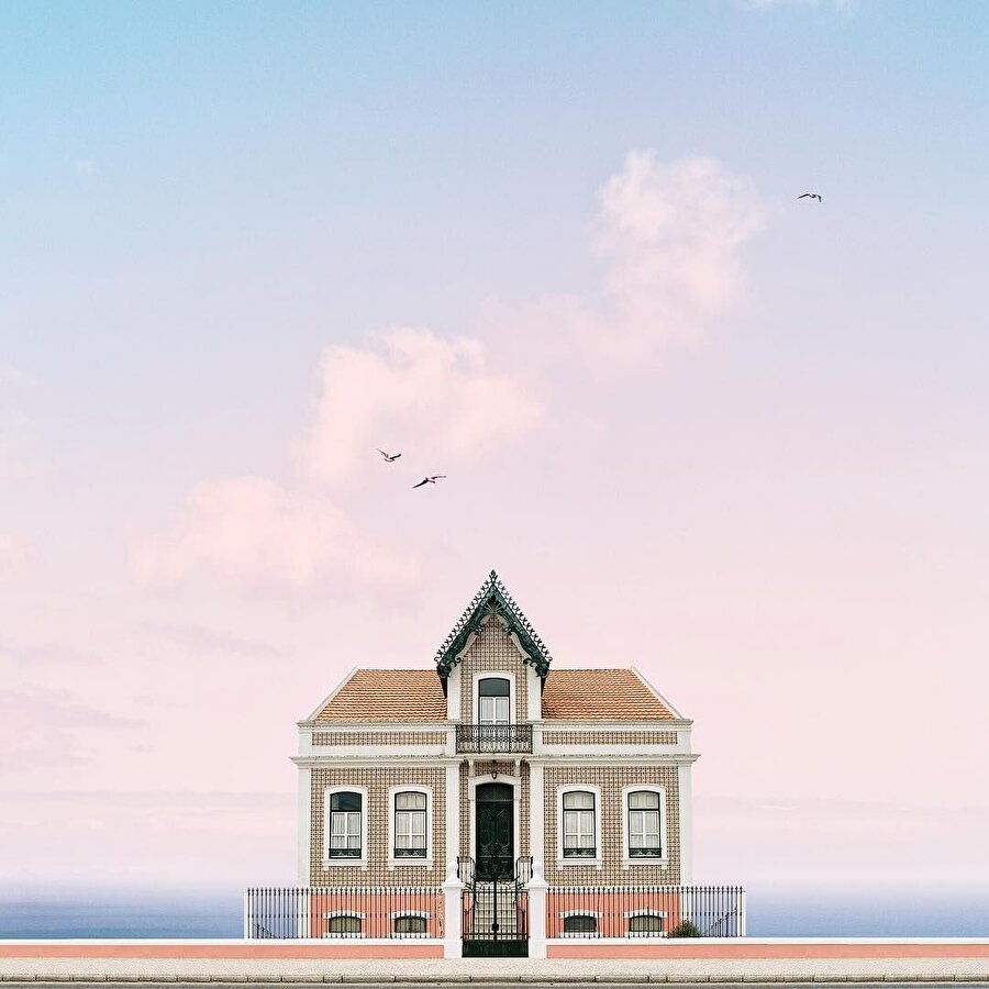 Manuel Pita'nın gerçeküstü yalnız evleri ✨