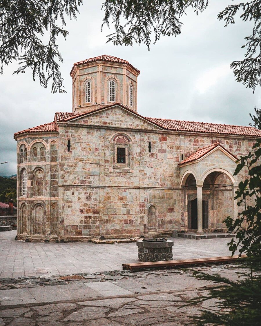 Mimari detaylarıyla ünlü Ortamahalle Müzesi (St. Michael Kilisesi) ⛪