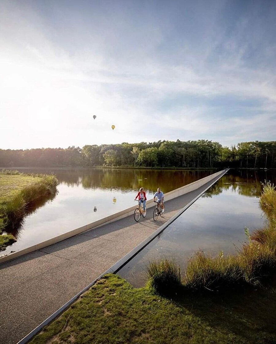 Suyun tam ortasından geçtiğiniz bu deneyimi yaşamak ister miydiniz? 