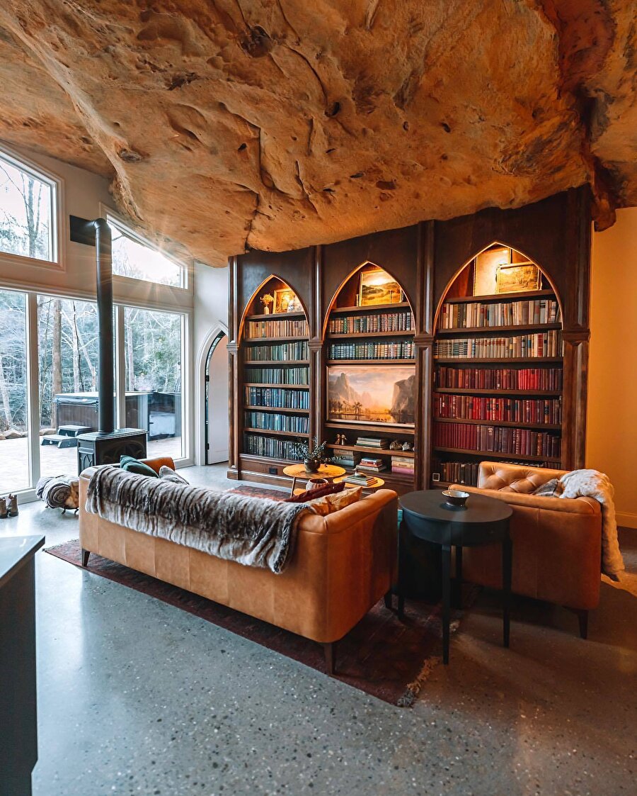 Mağara içerisine yerleşen ev tasarımı 