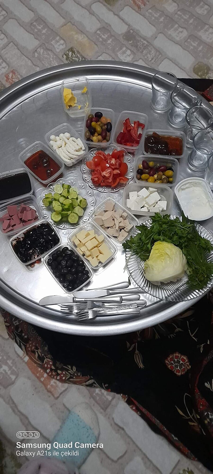 Fotoğrafa üç saniye bakınca aklınıza Türkücü Ceylan geliyor