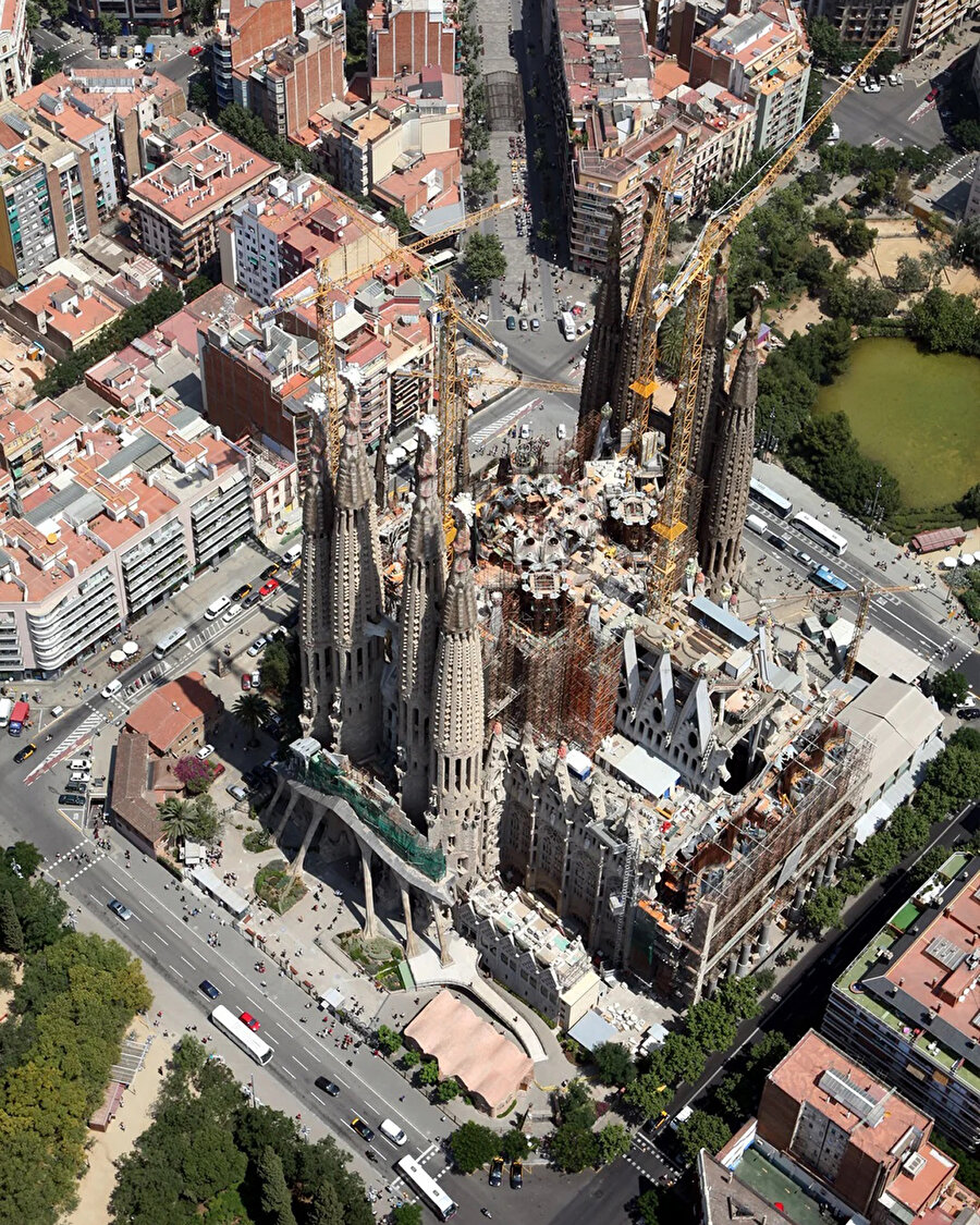 Sagrada Familia sonunda tamamlanıyor mu?