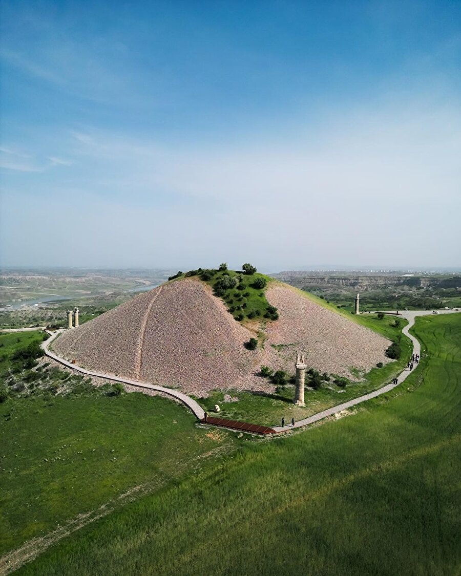 Kommagene Krallığı'nın gizemli hazinesi: Karakuş Tümülüsü 📍