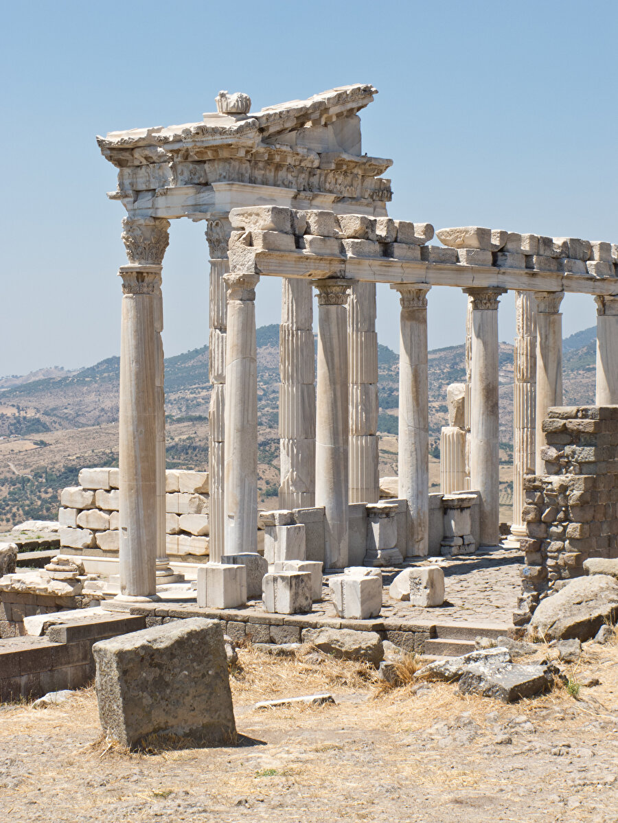 Bergama'da tarihi bir antik kent: Pergamon 