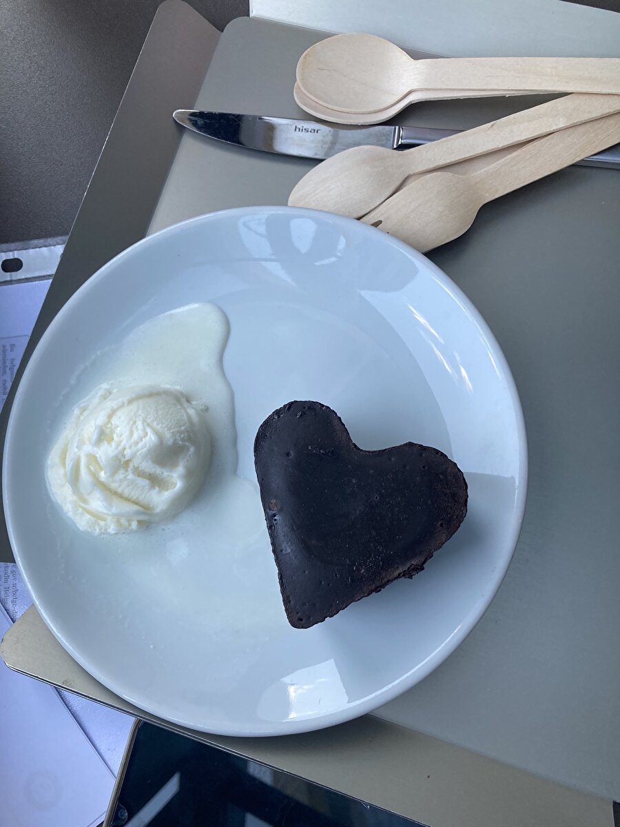 Kalbini pişiren teyze işe dalmış