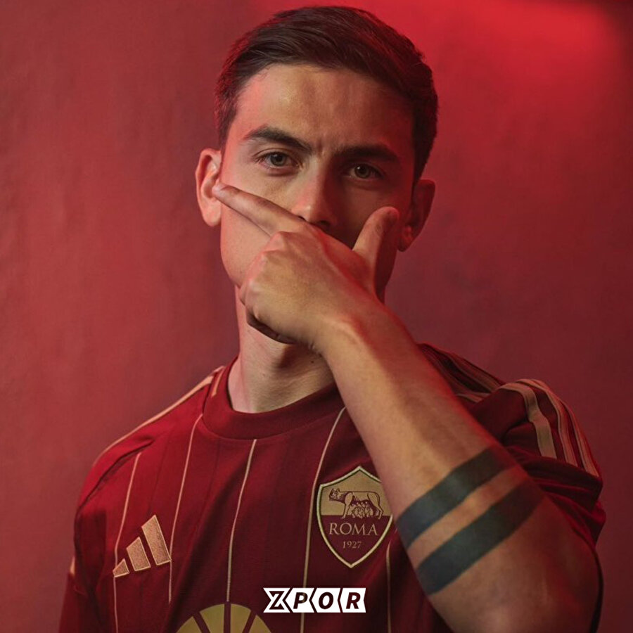 Roma yeni sezon formasını tanıttı