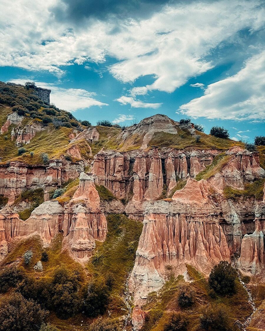 Manisa’nın Kapadokya’sı: Kuladokya-Kula Peri bacaları 📍