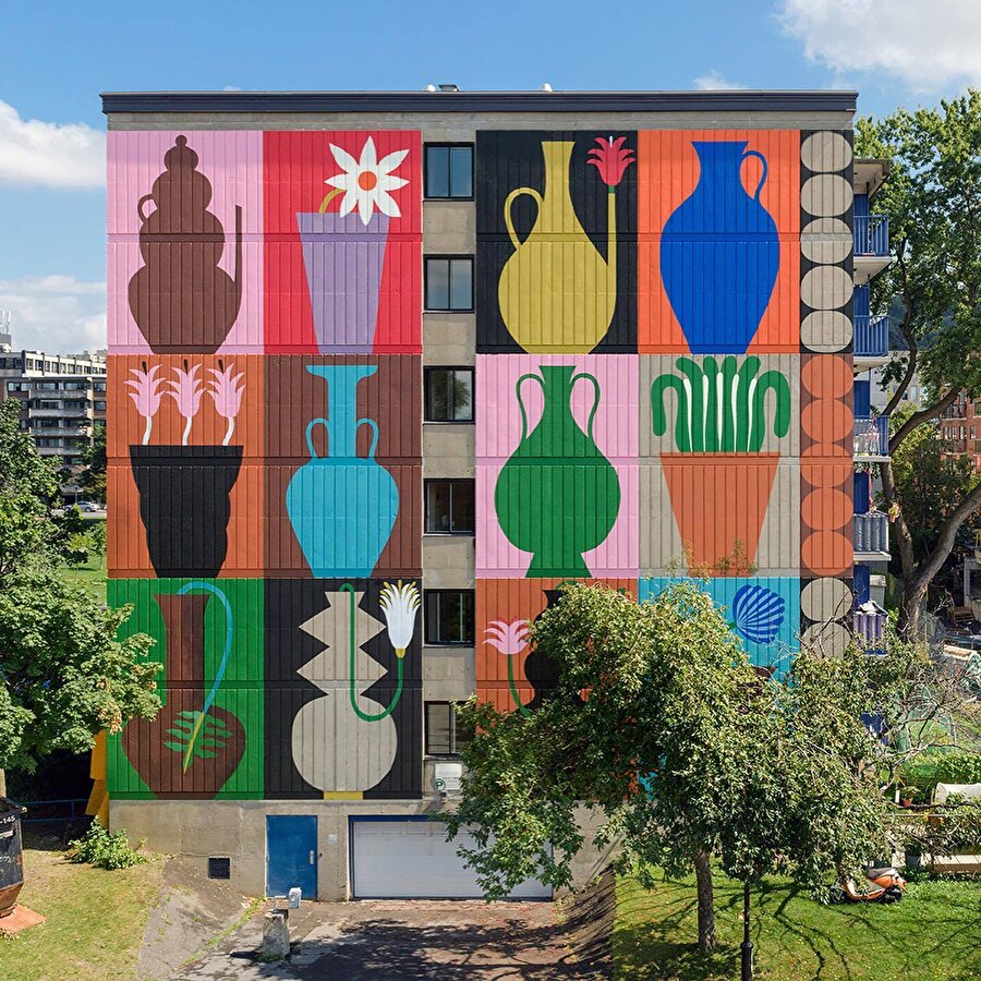 Mekana özgü rengarenk tasvirler