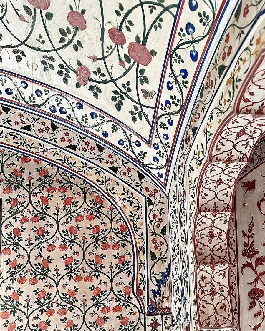 Hindistan’da motifleriyle ün salmış Samode Haveli ✨