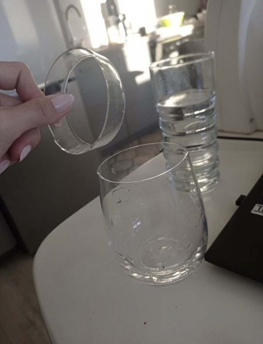 X: Buna mı kırıldın? Biz: