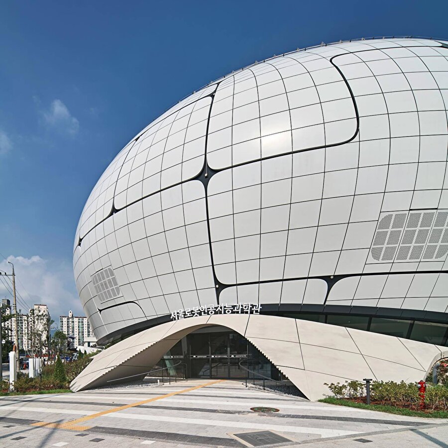 Güney Kore’nin başkenti Seul’de dünyanın ilk öncü Robot ve Yapay Zeka Müzesi! 