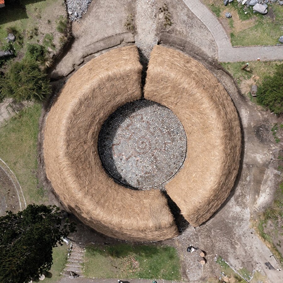 Sazdan çatılı bir merkez: Chaki Wasi 