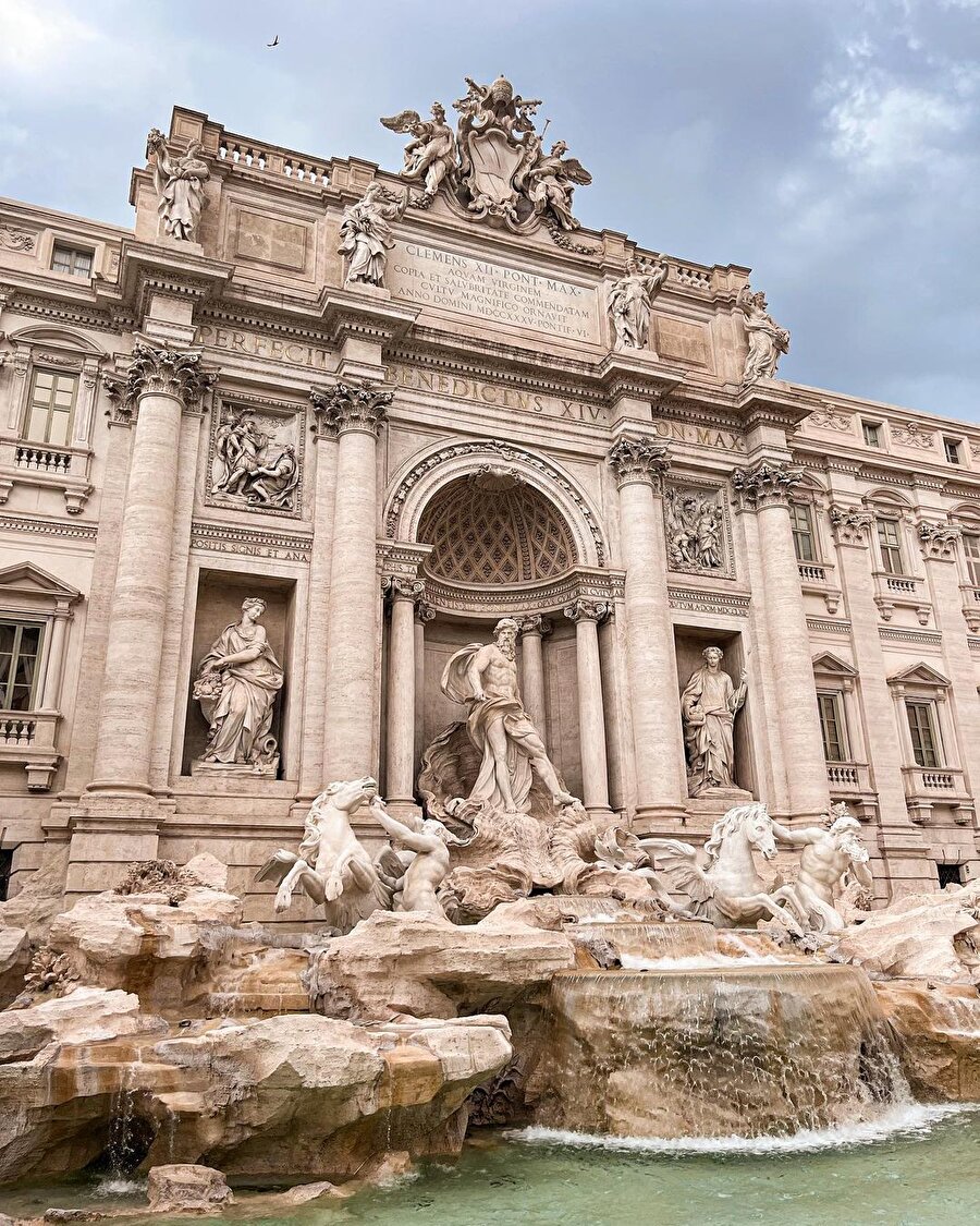 Roma’nın Kalbi: Trevi Çeşmesi✨