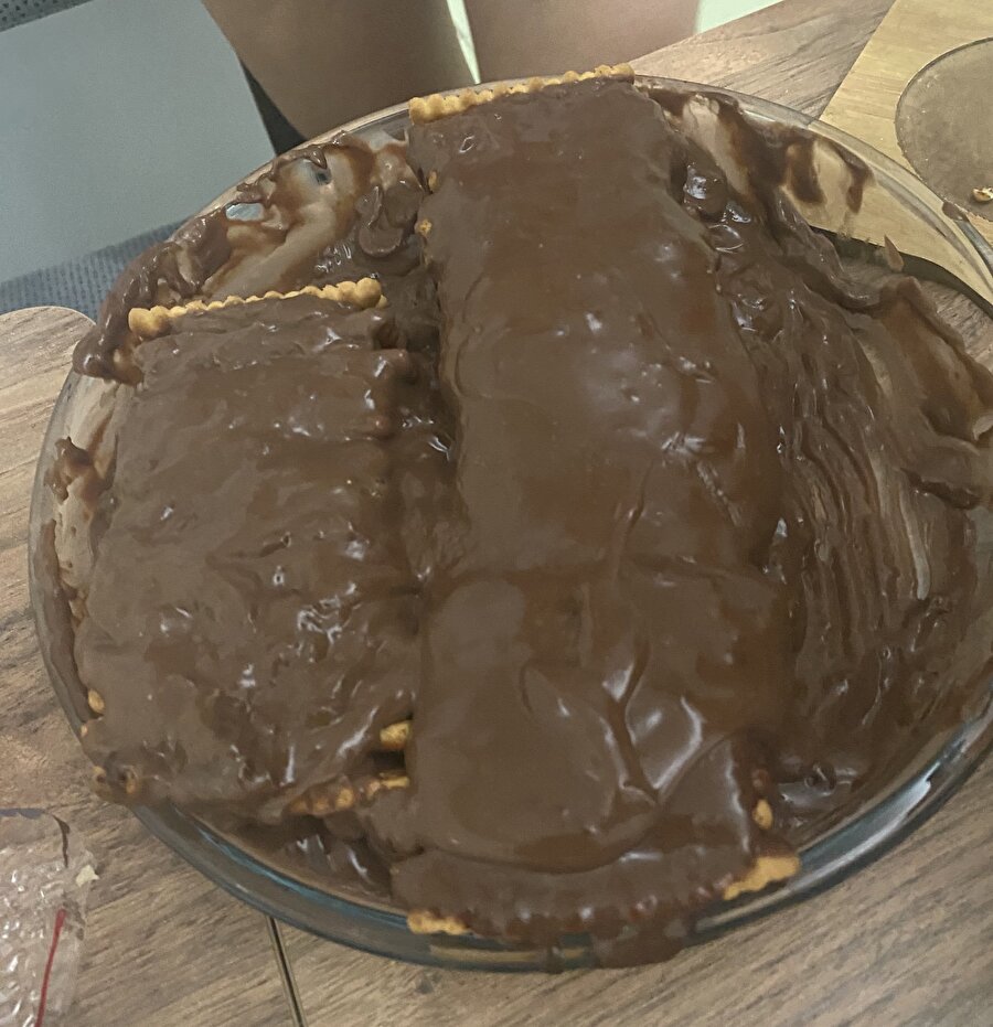 Şöyle bir garibanlık hissediyoruz