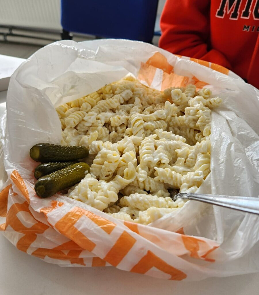 Tüm estetik kaygılardan uzak bir görsel