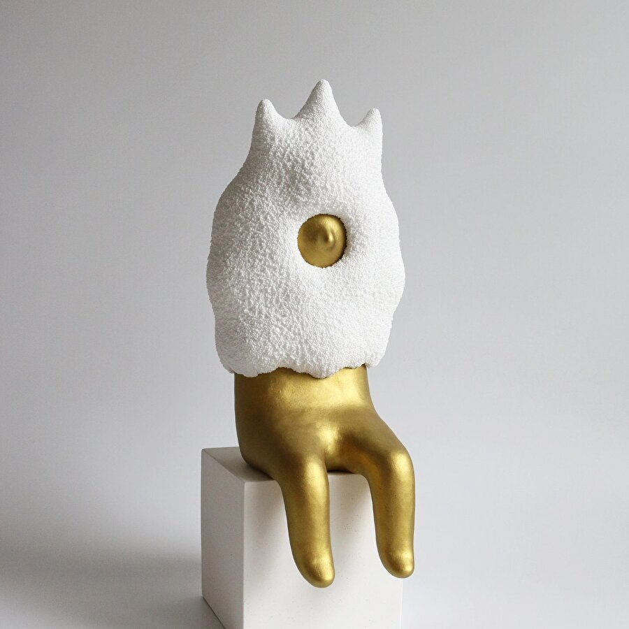 Doğadan ilham alan figürler: JiSook Jung’un heykelleri 🗿