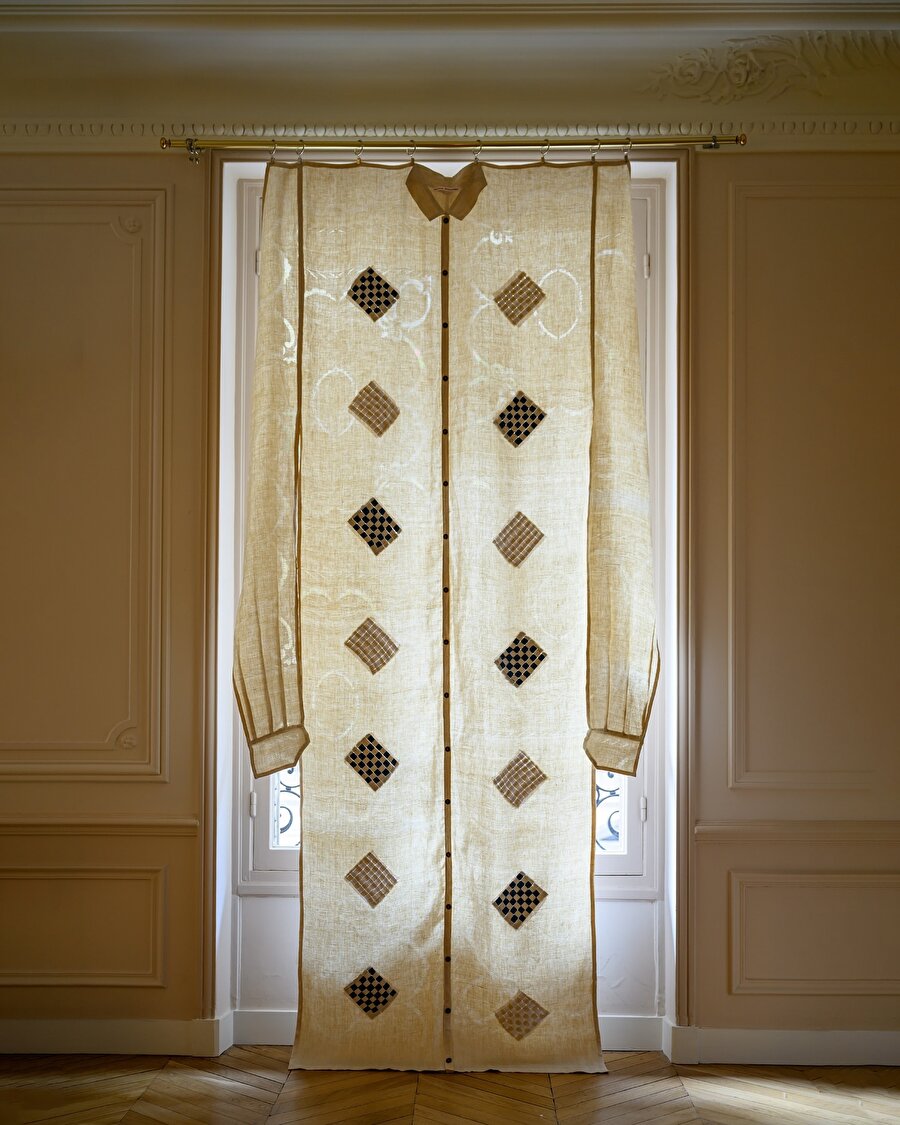 Sıra dışı tasarım; gömlek-perde 